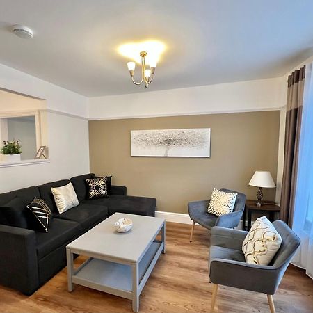 Large Family-Friendly 2Bd Glastonbury Retreat, Sleeps 5 Bagian luar foto