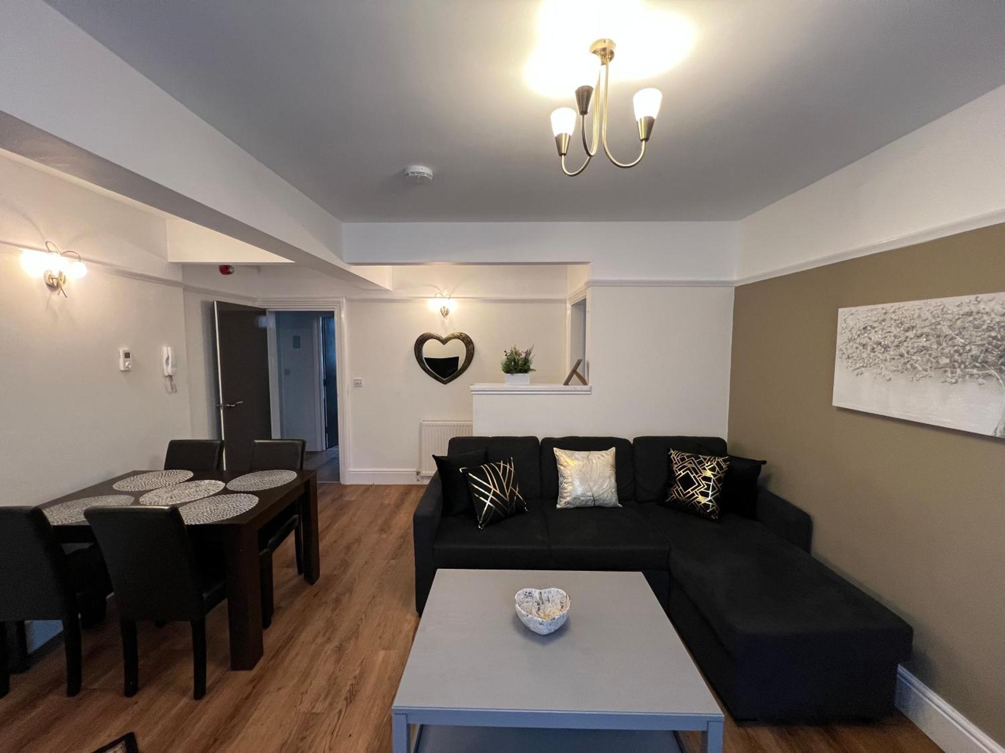 Large Family-Friendly 2Bd Glastonbury Retreat, Sleeps 5 Bagian luar foto