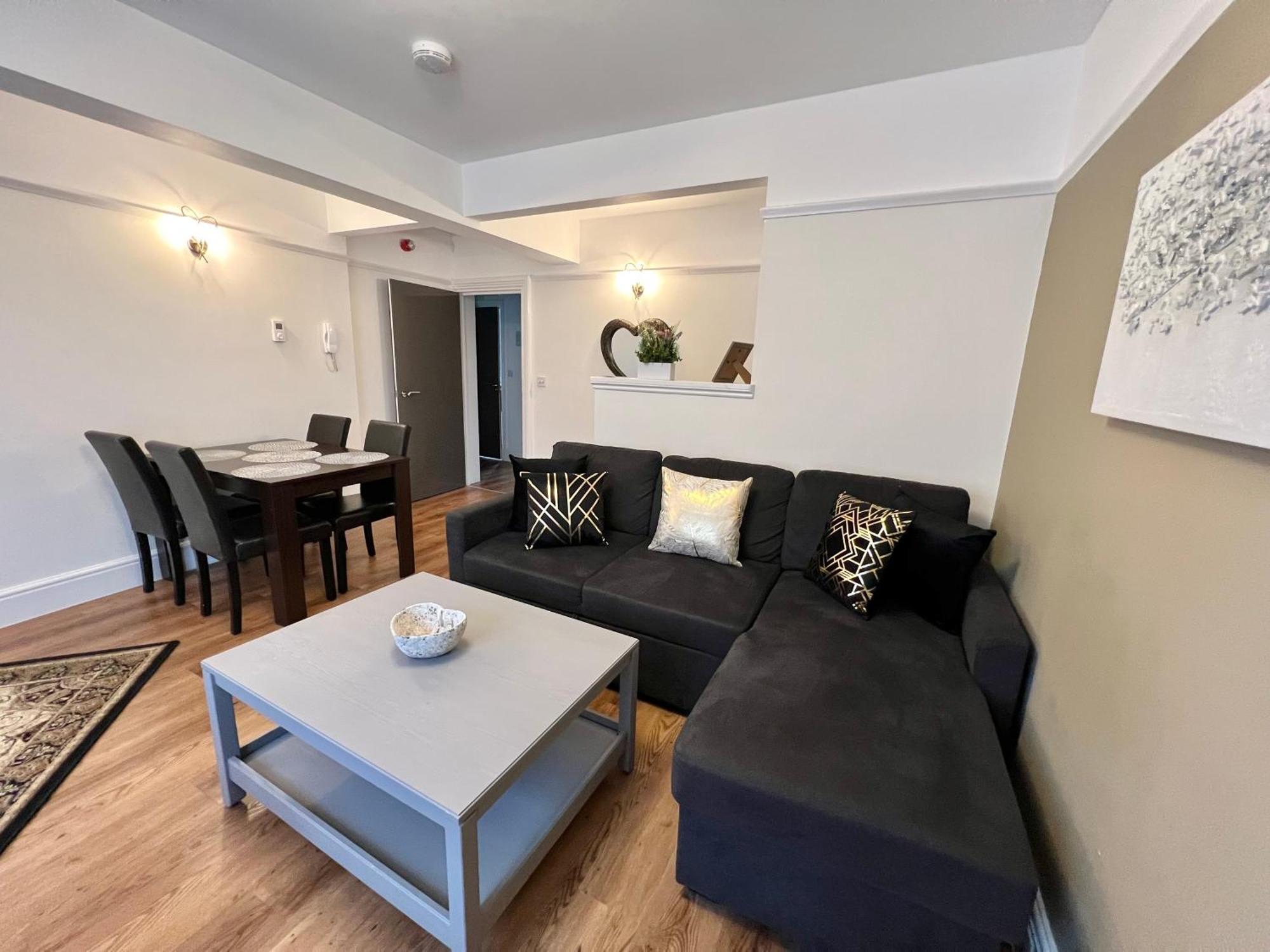 Large Family-Friendly 2Bd Glastonbury Retreat, Sleeps 5 Bagian luar foto